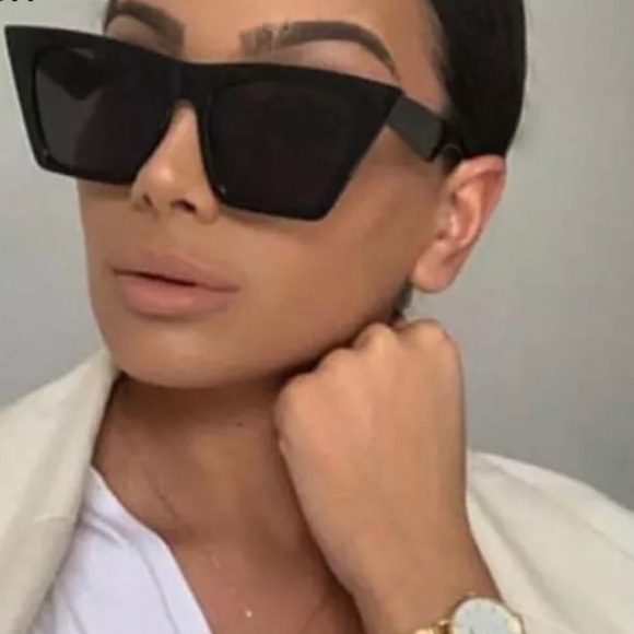 Accessories - Throw Shade Sunglasses